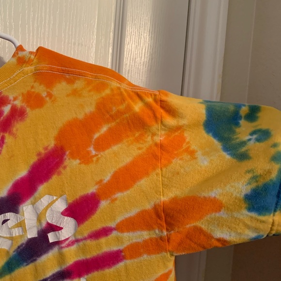 Tie dye Shuckers We’re Jammin T-shirt - Picture 8 of 9